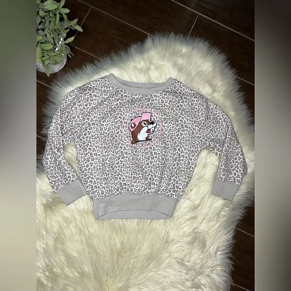 Buc-ee’s taupe/tan animal print sweatshirt sz youth XS